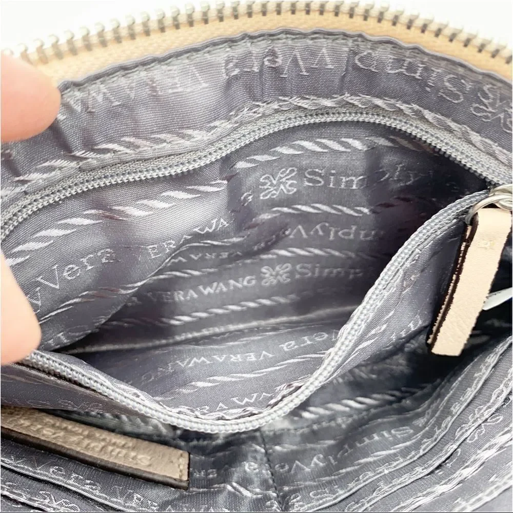 Vera Wang Peach Wristlet Wallet NWOT‎